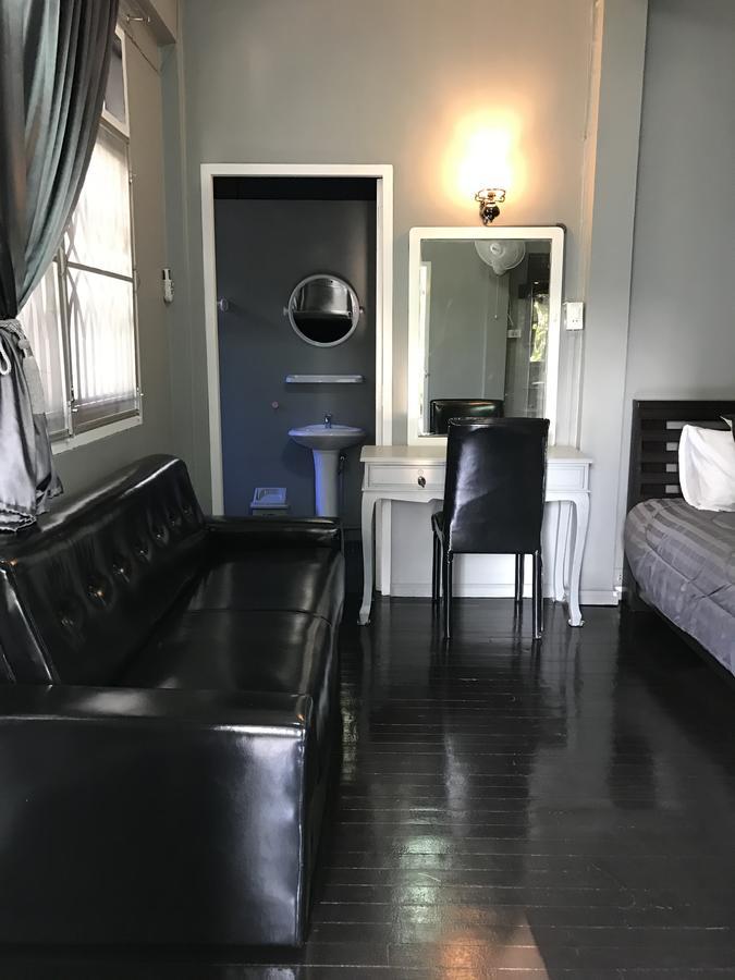 Add Home Hostel Vipavadee 42 曼谷 外观 照片