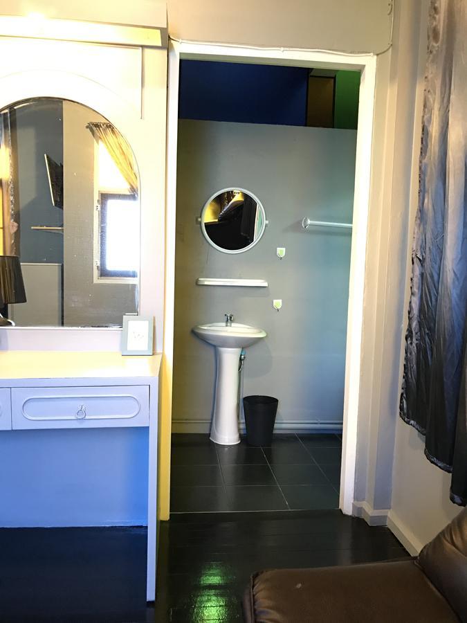 Add Home Hostel Vipavadee 42 曼谷 外观 照片