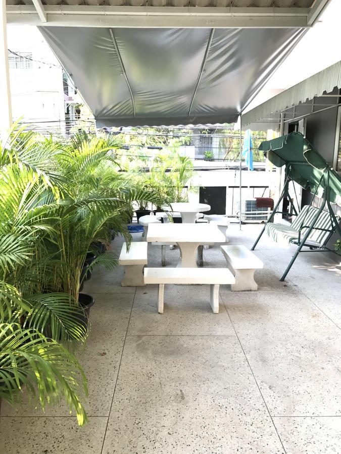 Add Home Hostel Vipavadee 42 曼谷 外观 照片