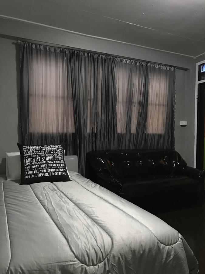 Add Home Hostel Vipavadee 42 曼谷 外观 照片